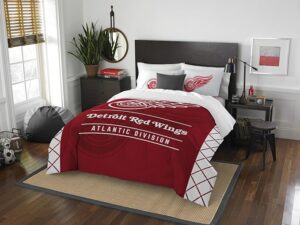 The Northwest Company Comforter Set